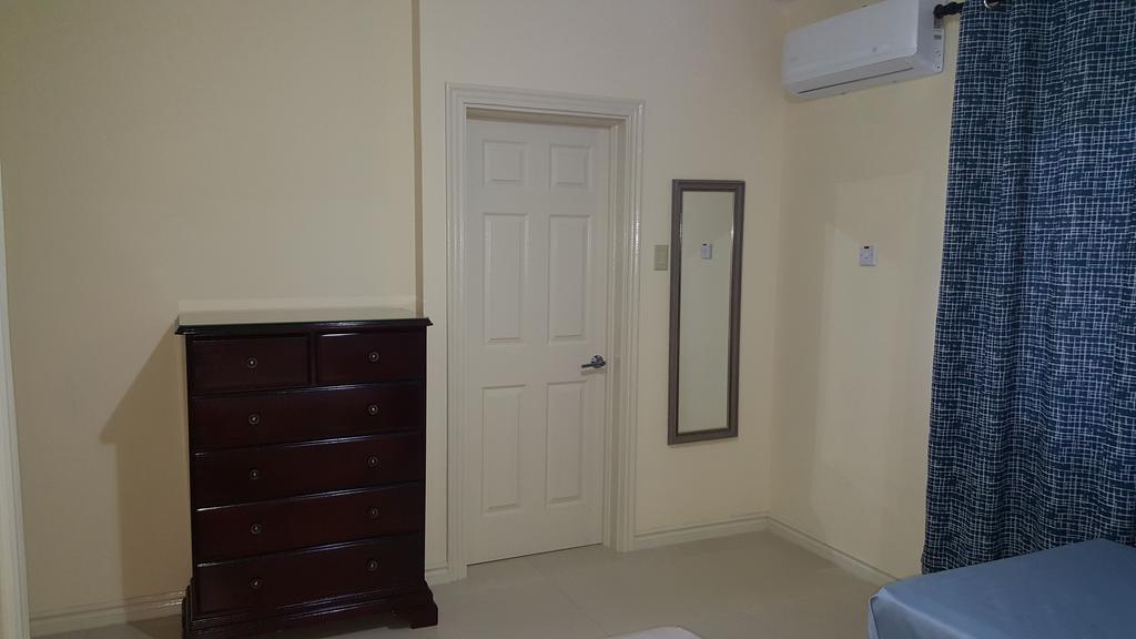 Apt 12, Executive Suites Ja - Palms Enfield Exteriör bild