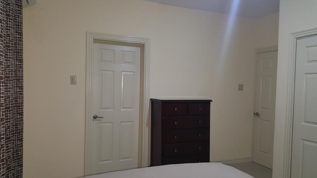 Apt 12, Executive Suites Ja - Palms Enfield Exteriör bild